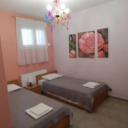 Tzelepis House In Apartment Nea Skioni