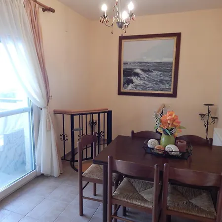 Apartment Tzelepis House In Nea Skioni